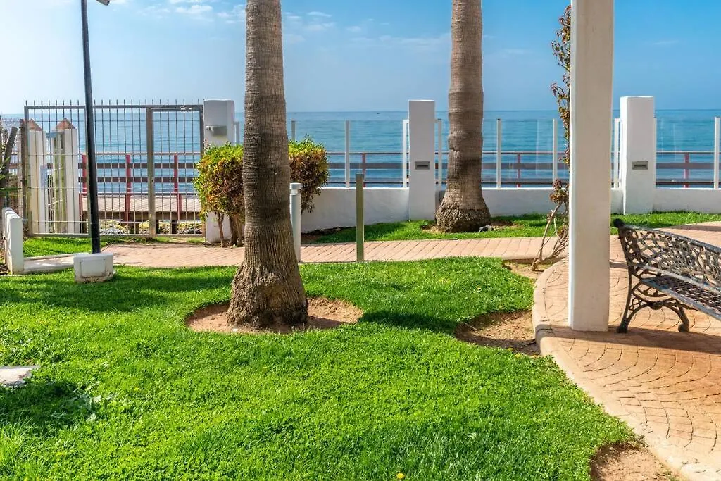 Beachfront Sea View In Cozy 1Br With Pool And Garage Sitio de Calahonda Apartment