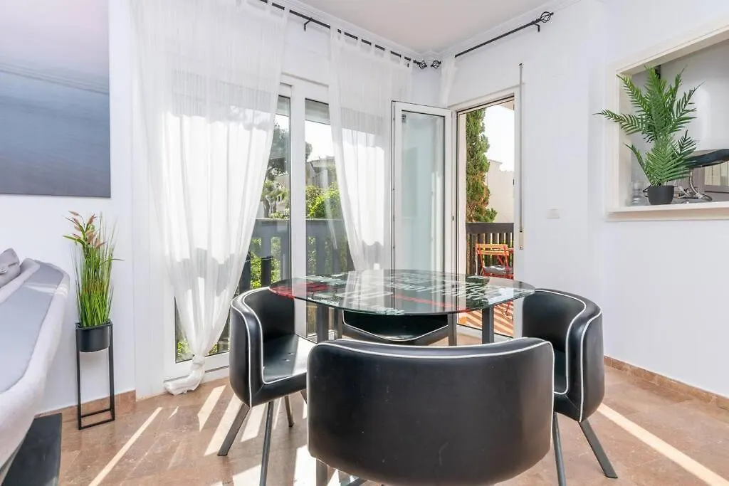 Beachfront Sea View In Cozy 1Br With Pool And Garage Sitio de Calahonda Apartment