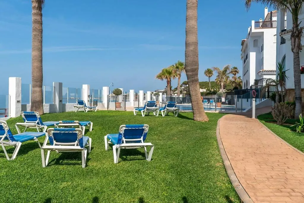 Apartment Beachfront Sea View In Cozy 1Br With Pool And Garage Sitio de Calahonda