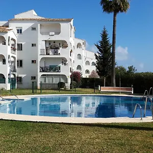 In Calypso,calahonda 200 Metres From The Sitio de Calahonda